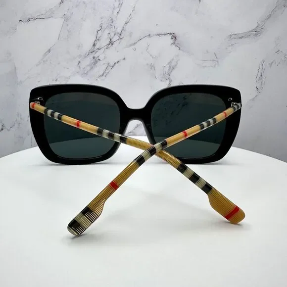 Burberry Sunglasses New - Picture 7 of 16